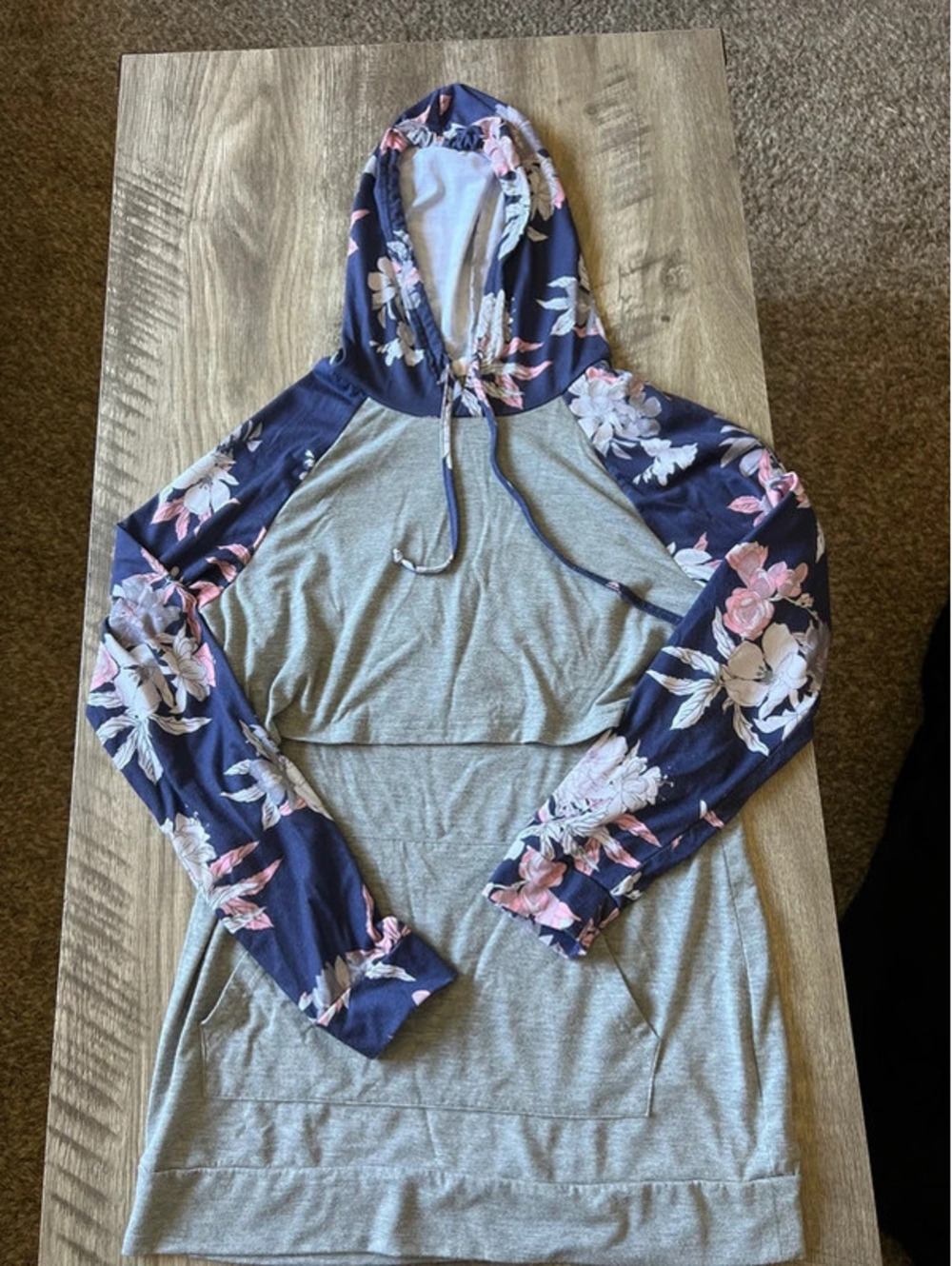 BHome Nursing Lightweight Sweatshirt Sz Med